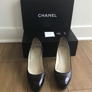 Pre-loved AUTHENTIC black Chanel pumps size 40 FR. FINAL SALE!